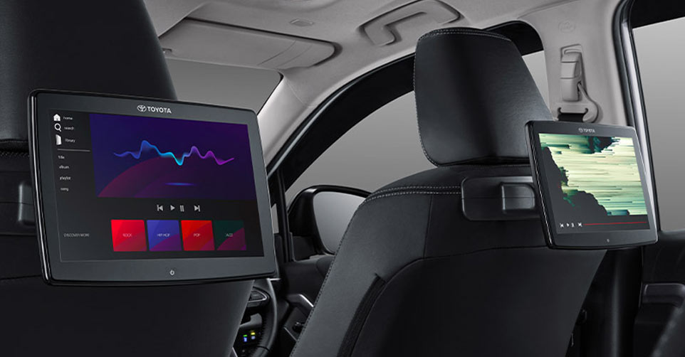 Toyota-Kijang-Innova-Zenix_interior_rear_seat_entertainment