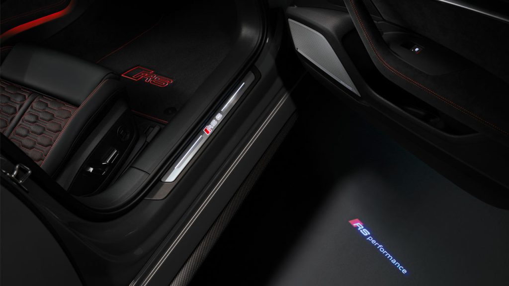 2023-Audi-RS-6-Avant-performance_interior_door_sill