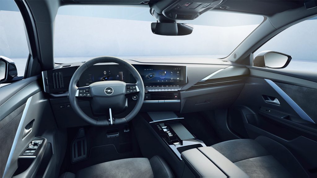 2023-Opel-Astra-Electric-Sports-Tourer_interior