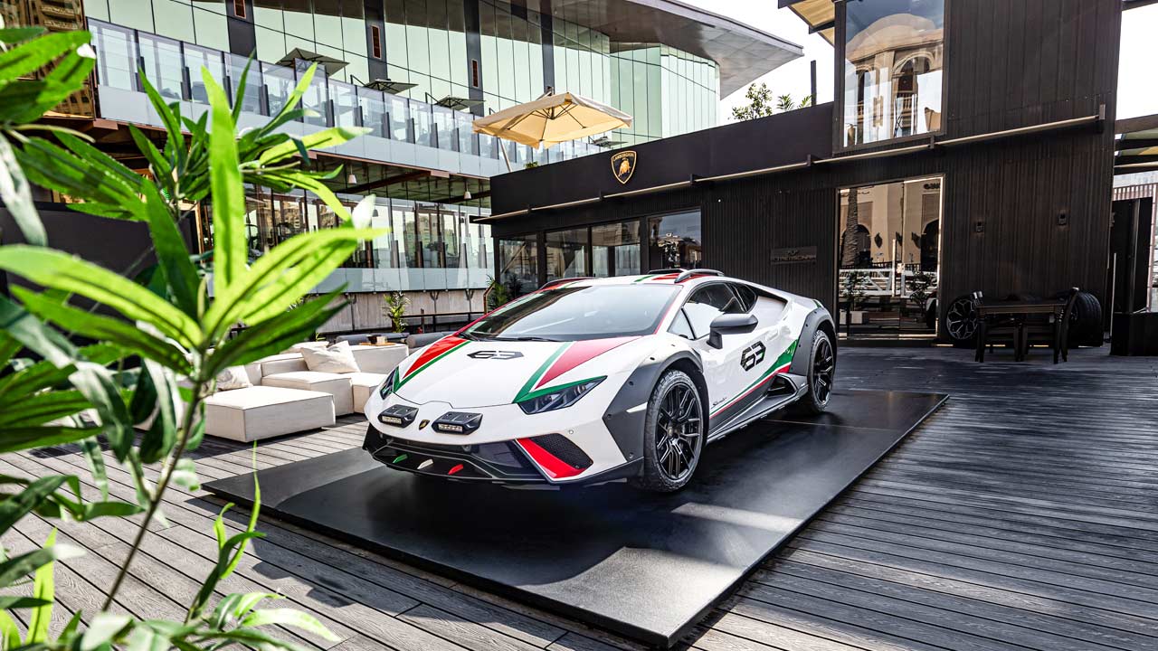 Lamborghini-Lounge-Doha-Huracan-Sterrato_2