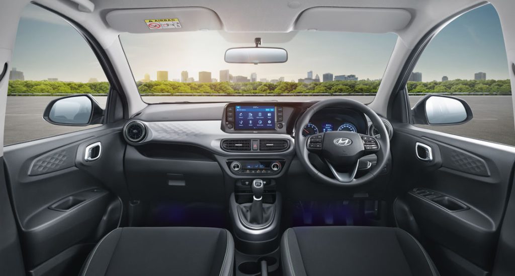 2023-Hyundai-Grand-i10-NIOS_black_interior