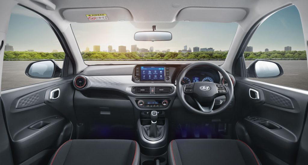 2023-Hyundai-Grand-i10-NIOS_interior_red_inserts