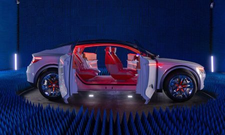 Snapdragon-Digital-Chassis-concept-car_doors_open