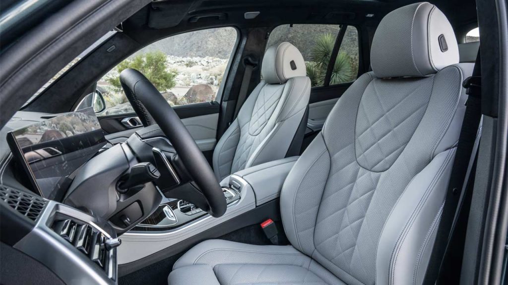 2023-BMW-X5-facelift_interior_front_seats