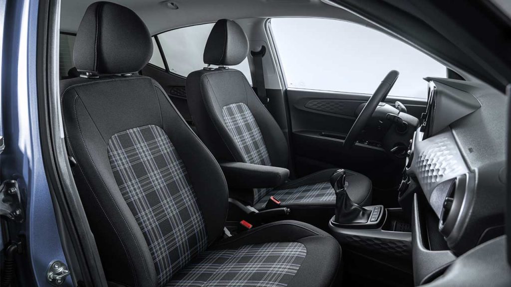 2023-Hyundai-i10_interior_seats