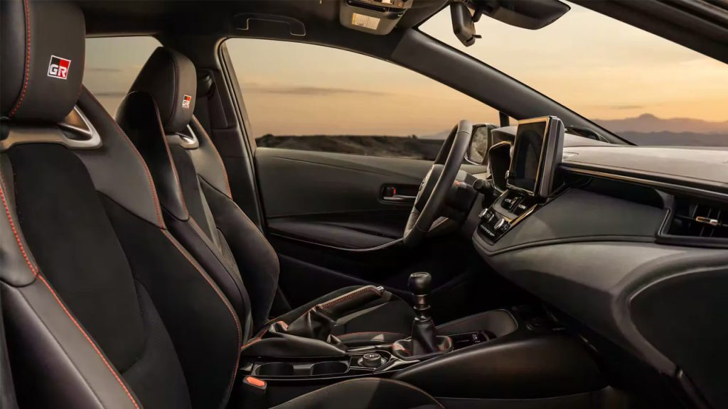 2024-Toyota-GR-Corolla-Circuit-Edition_interior_seats
