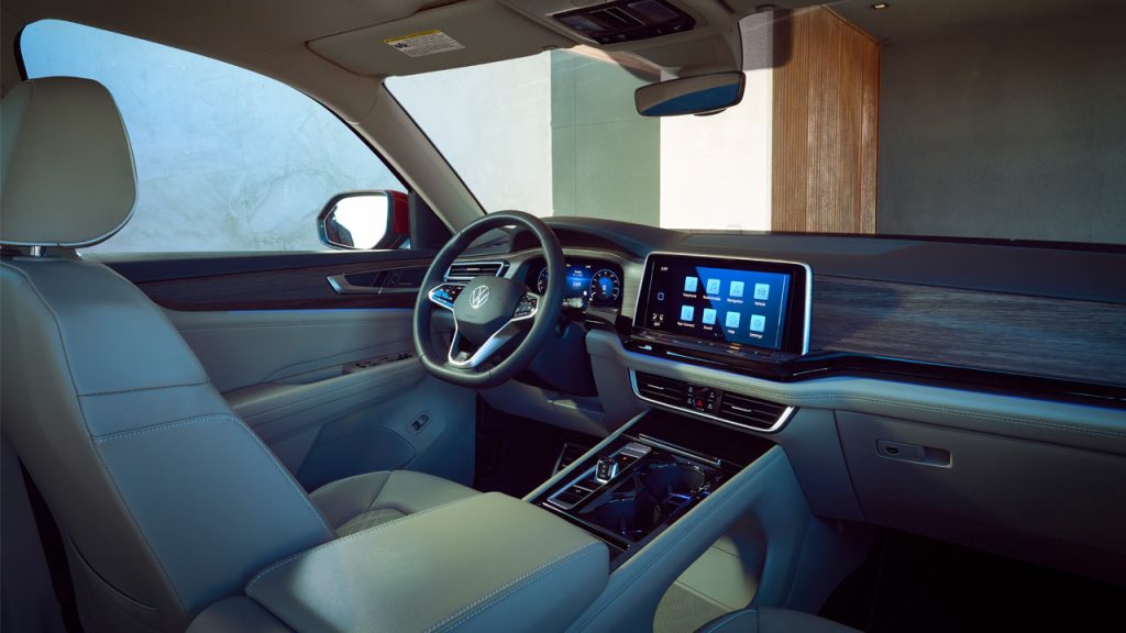 2024-Volkswagen-Atlas-interior-centre-console