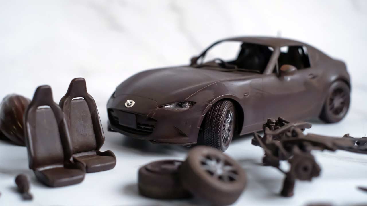 Mazda-Miata-made-of-Chocolate-for-Valentines-Day_2