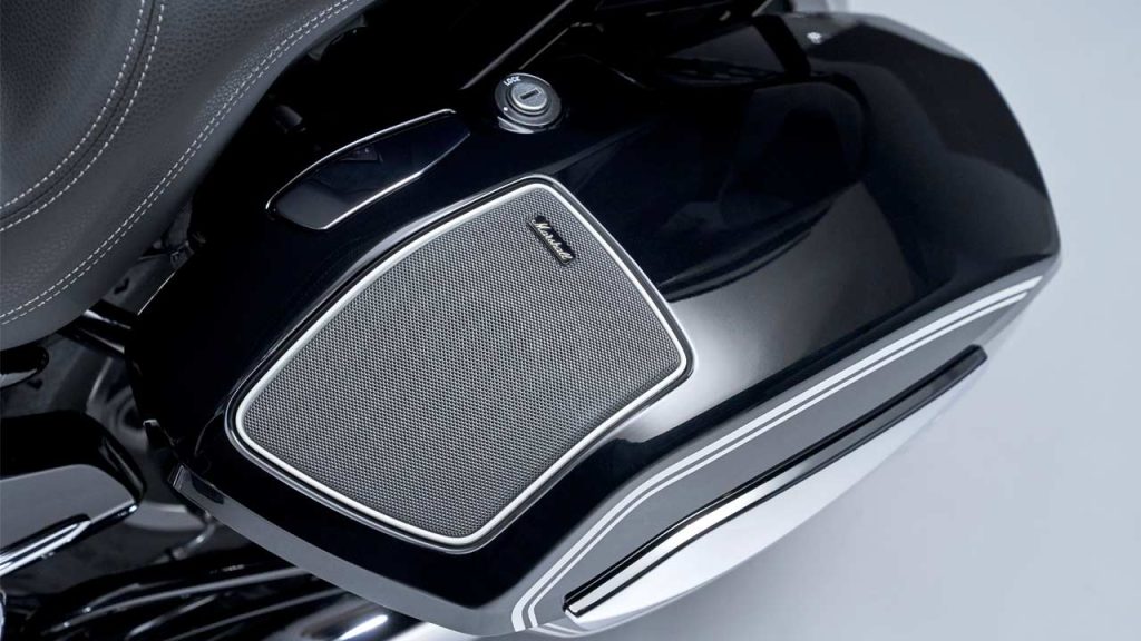 2023-BMW-R-18-Transcontinental_Marshall_speaker