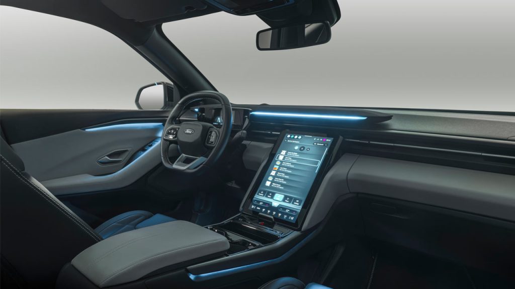 2023-Ford-Explorer-Electric_interior