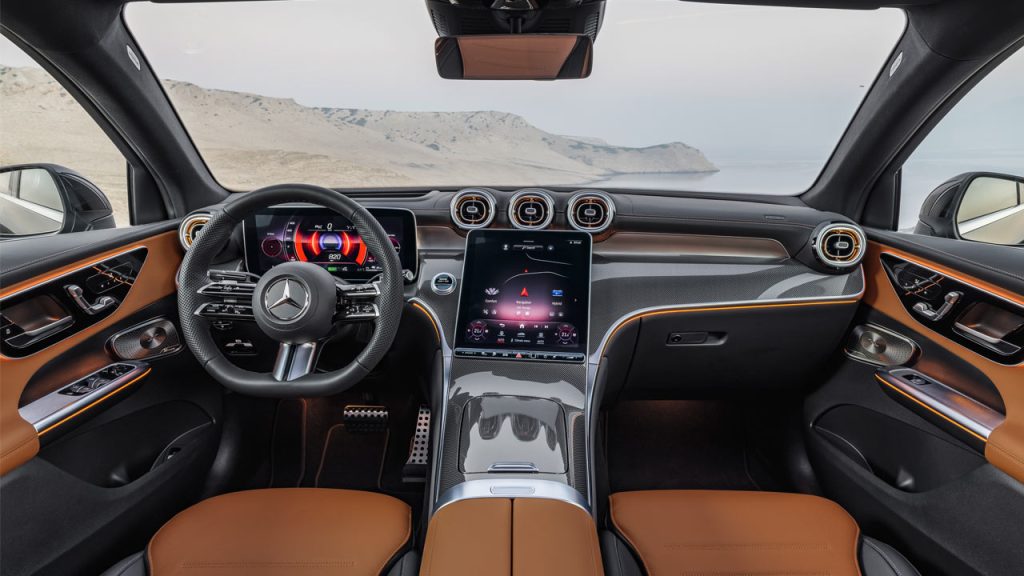 2023-Mercedes-Benz-GLC-Coupé_interior