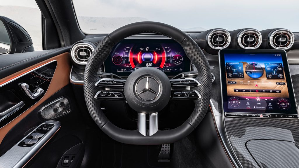 2023-Mercedes-Benz-GLC-Coupé_interior_steering