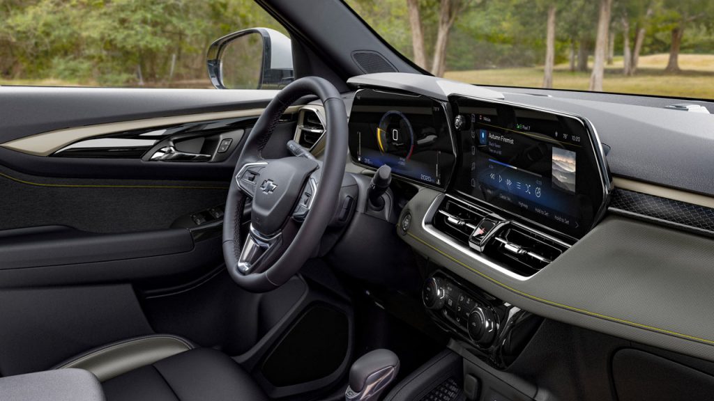 2024-Chevrolet-Trailblazer-ACTIV_interior_touchscreen