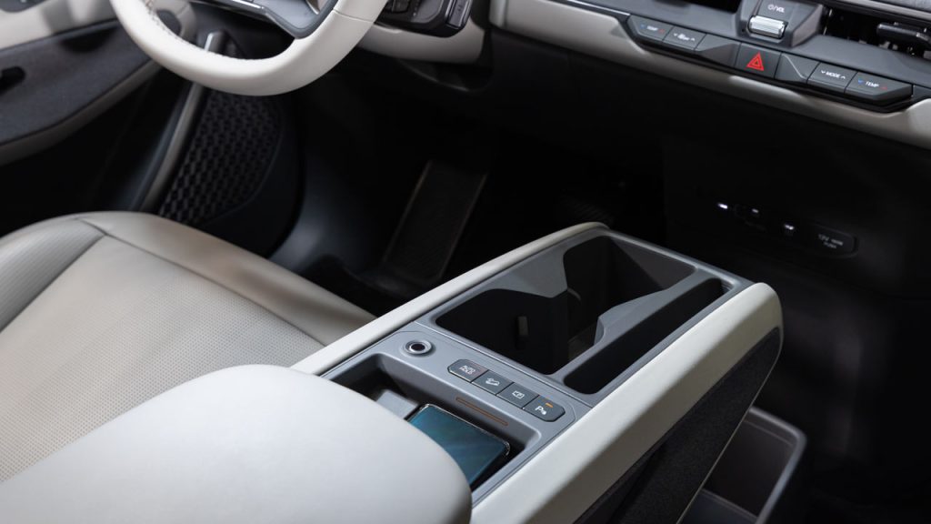 Kia-EV9-production-version_interior_centre_console