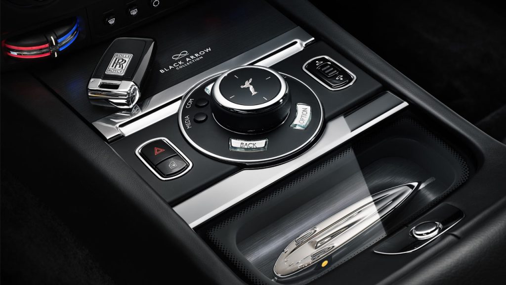 Rolls-Royce-Black-Badge-Wraith-Black-Arrow_interior_centre_console