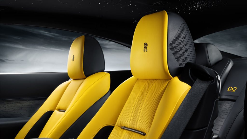 Rolls-Royce-Black-Badge-Wraith-Black-Arrow_interior_front_seats