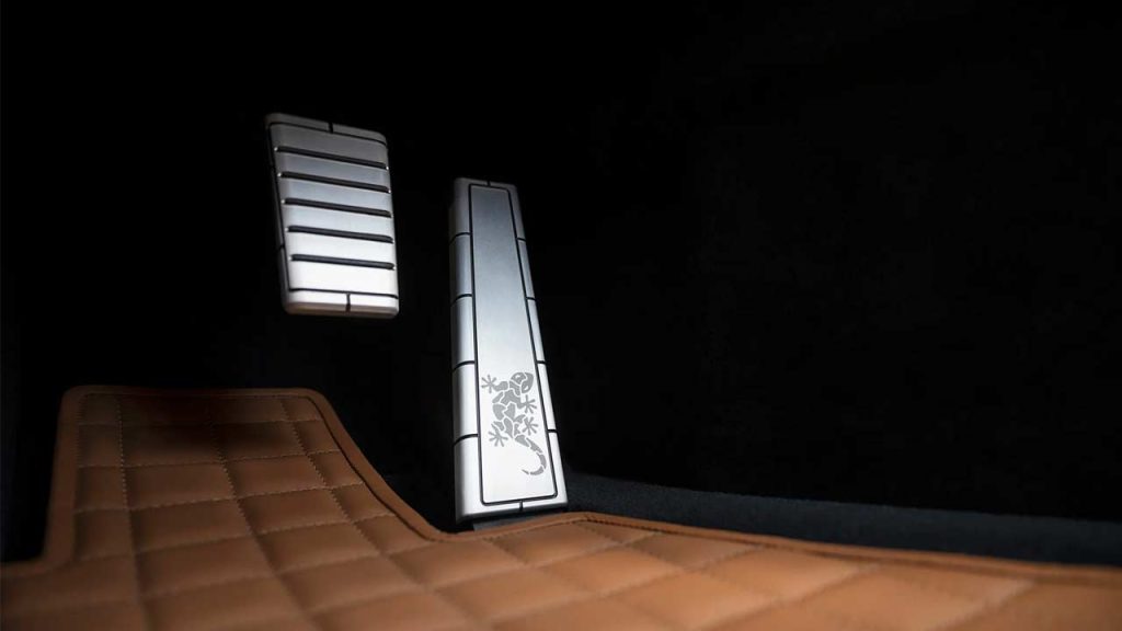 Wiesmann-Project-Thunderball_interior_pedals