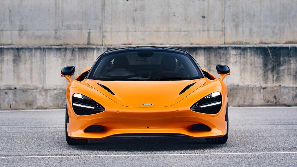 2023-McLaren-750S-Coupe_front