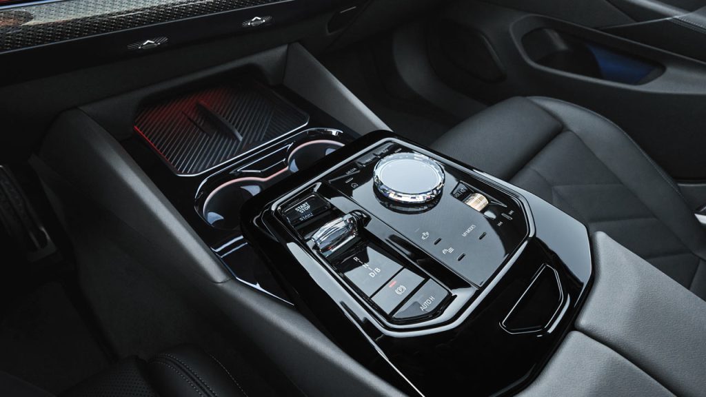 2024-BMW-i5-M60-xDrive_interior_centre_console