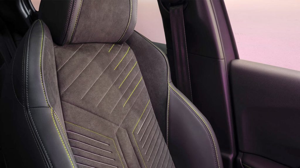 2024-Peugeot-2008-facelift_interior_front_seats