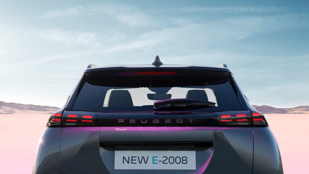 2024-Peugeot-2008-facelift_taillights