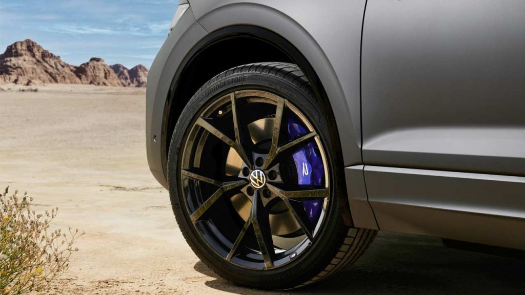 2024-Volkswagen-Touareg-R-eHybrid_wheels