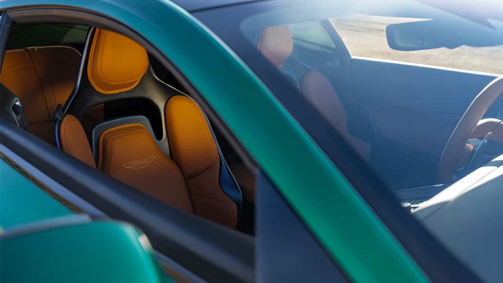 Aston-Martin-DB12_interior_seats_2
