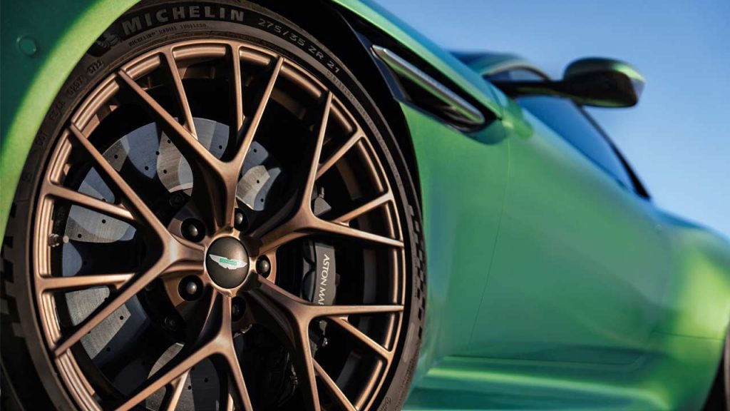 Aston-Martin-DB12_wheels
