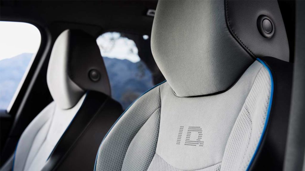 Volkswagen-ID-7_interior_front_seats_2