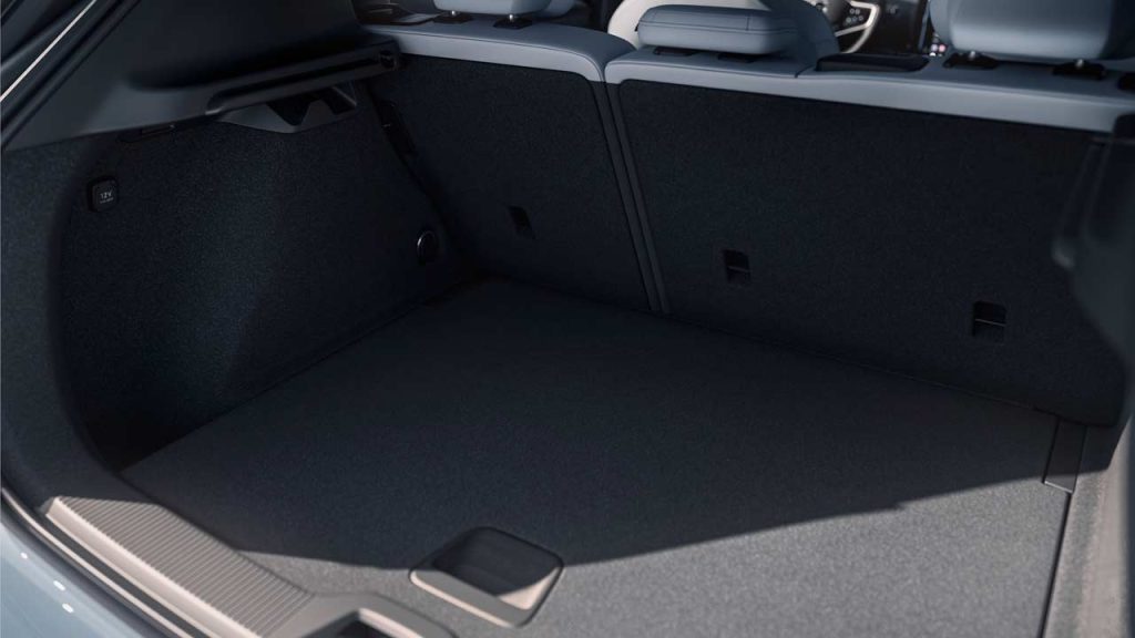 Volvo-EX30_interior_boot