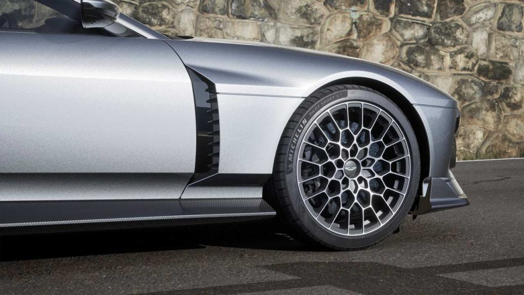 Aston-Martin-Valour_wheels