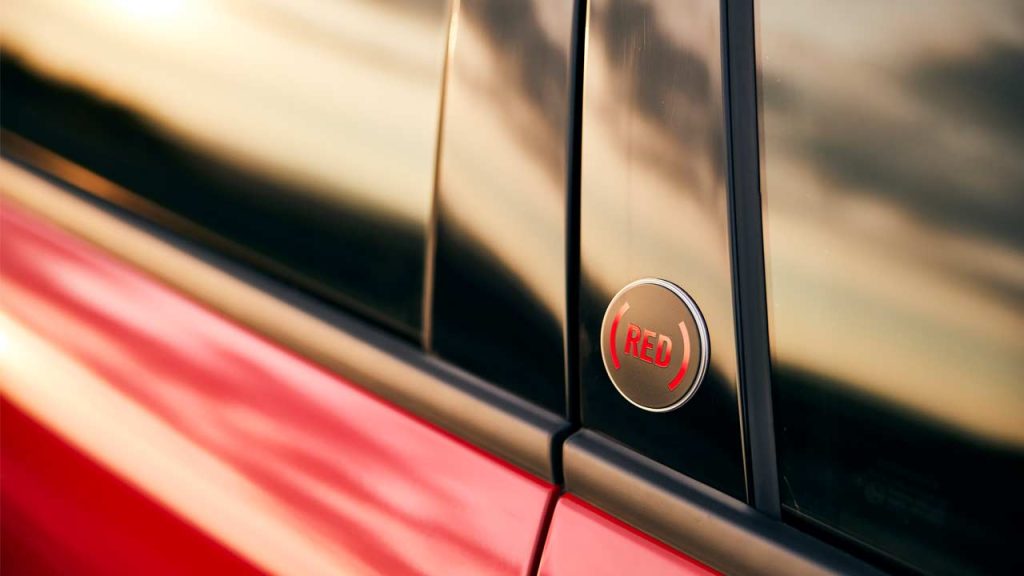 Fiat-600e-RED_badge