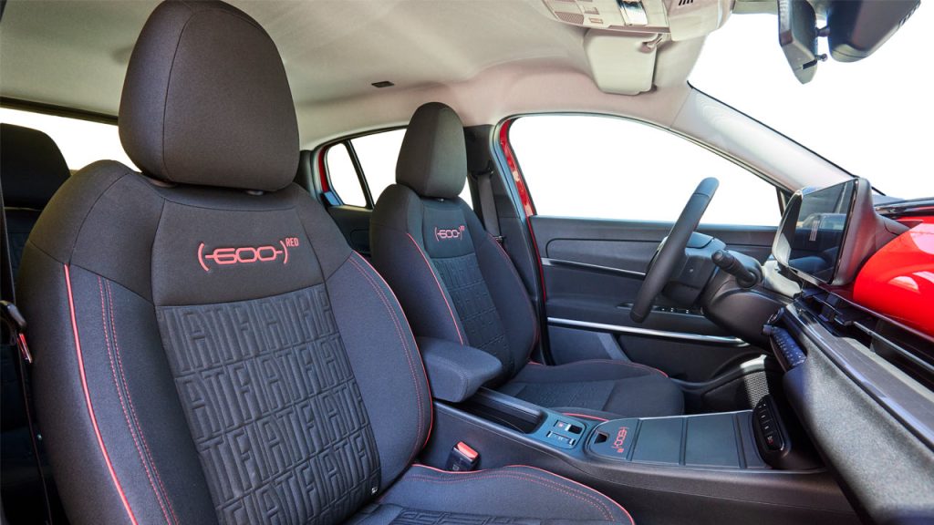 Fiat-600e RED_interior_front_seats