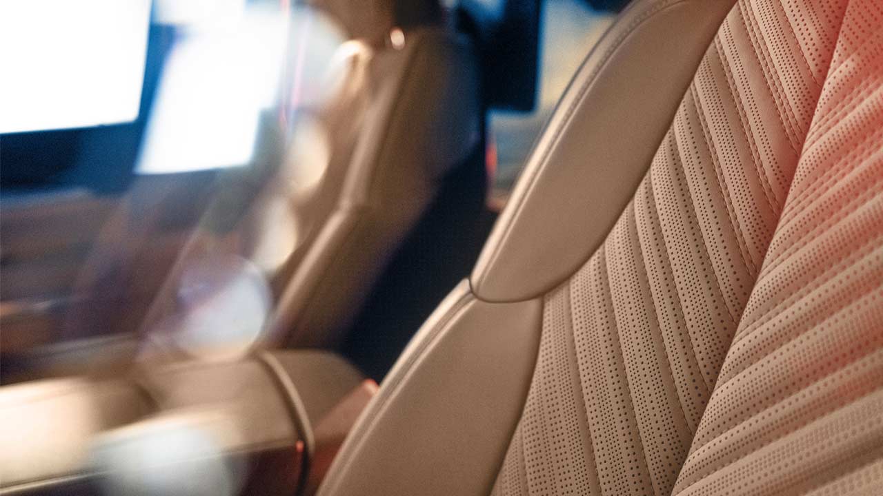 Cadillac-Escalade-IQ-Sport_interior_seats
