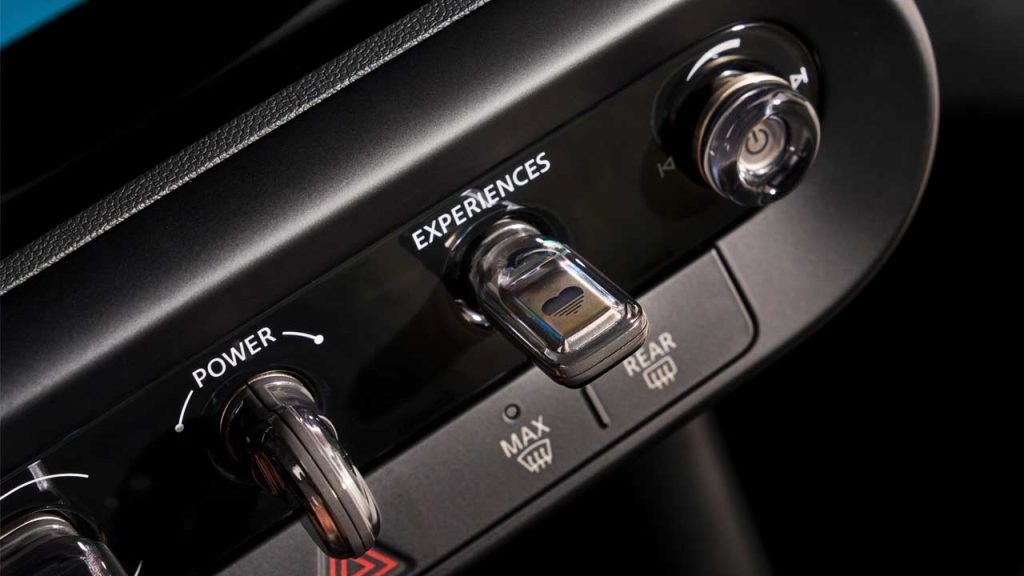 2024-MINI-Cooper-SE_interior_dashboard-controls