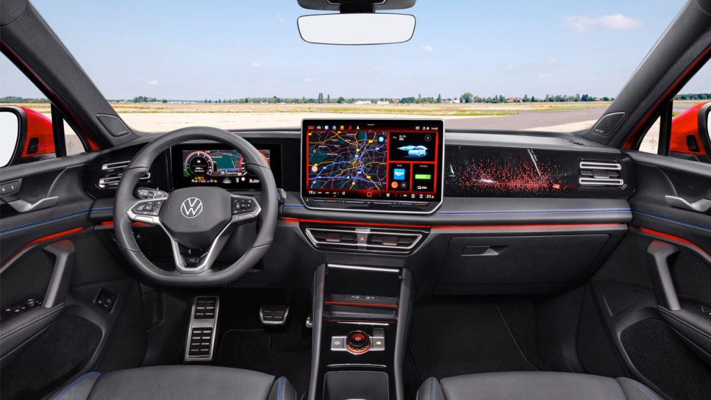 2024-Volkswagen-Tiguan_interior