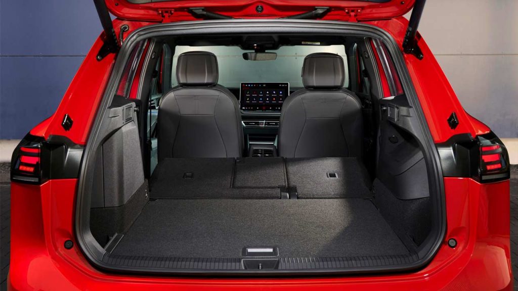 2024-Volkswagen-Tiguan_interior_boot