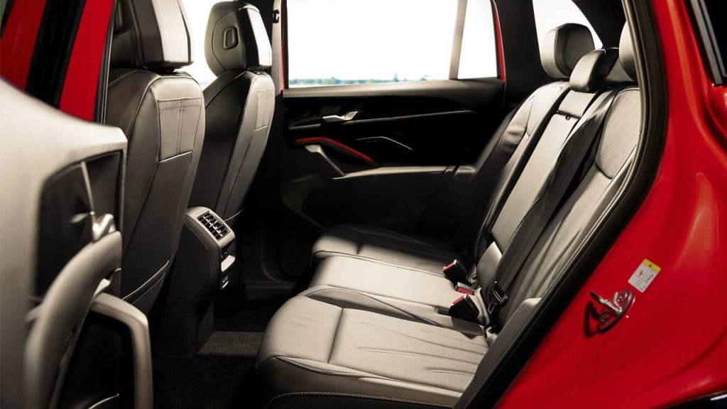 2024-Volkswagen-Tiguan_interior_rear-seats