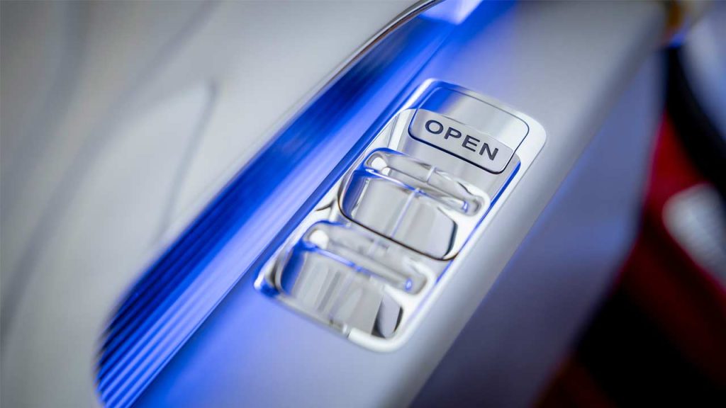 Mercedes-Benz-Concept-CLA-Class_interior-door