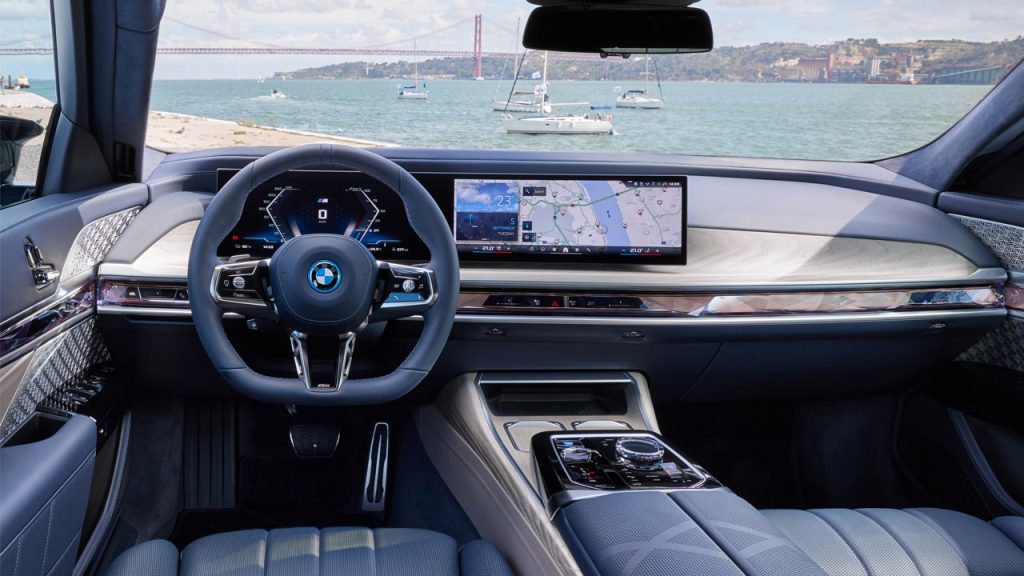 BMW-i7-M70-xDrive_interior