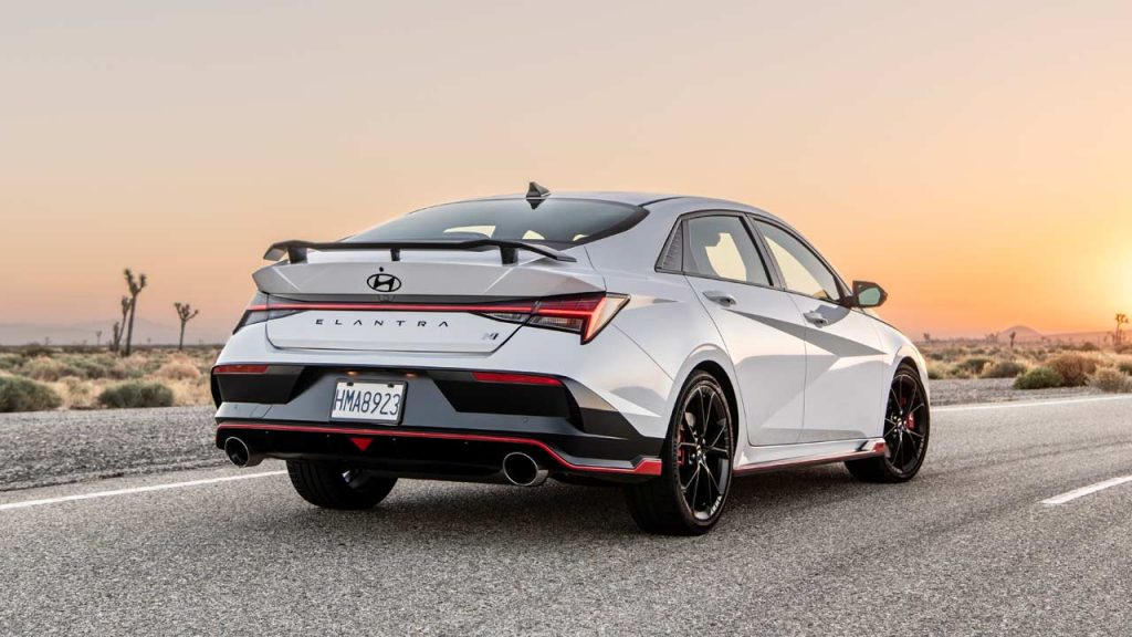 2024-Hyundai-Elantra-N_2