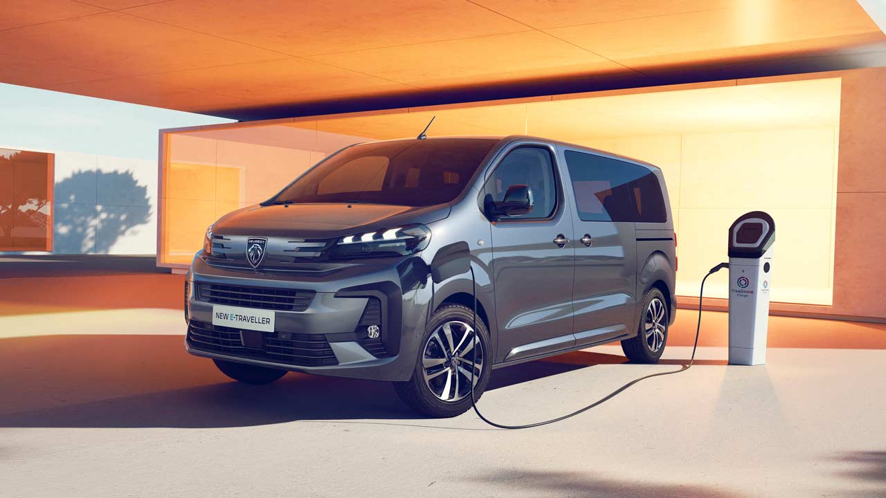 Peugeot-E-Traveller-charging