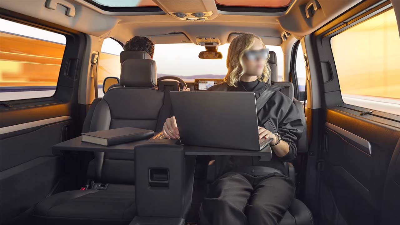 Peugeot-E-Traveller-interior-seats