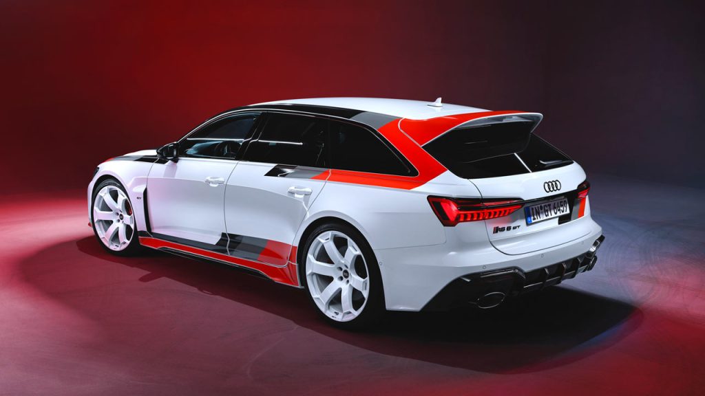 2024-Audi-RS-6-Avant-GT_3