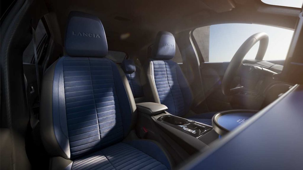 2024-Lancia-Ypsilon-interior-front-seats