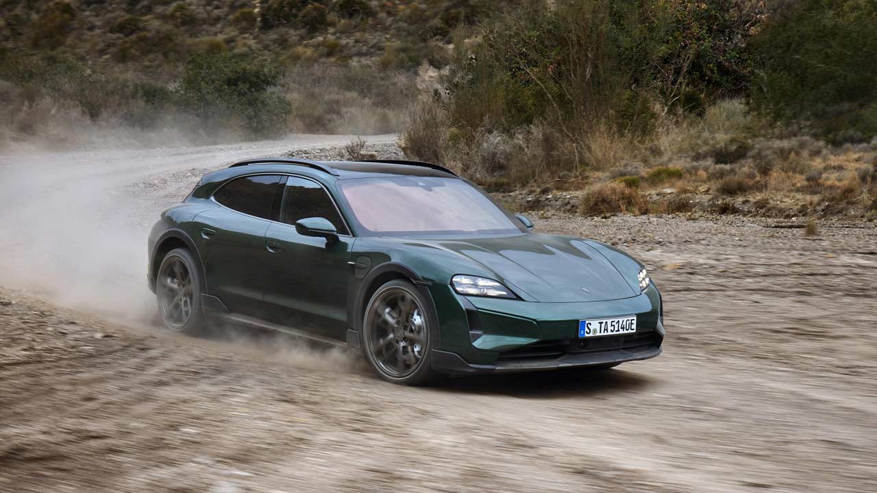 2024-Porsche-Taycan-Turbo-Cross-Turismo_4