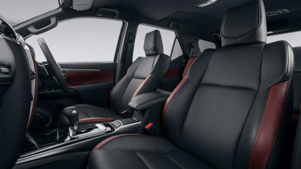 Toyota-Fortuner-mild-hybrid-South-Africa_interior-front-seats