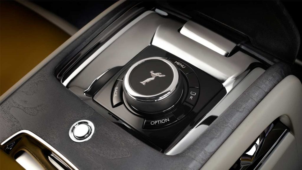 Rolls-Royce-Cullinan-Series-II_interior-centre-console