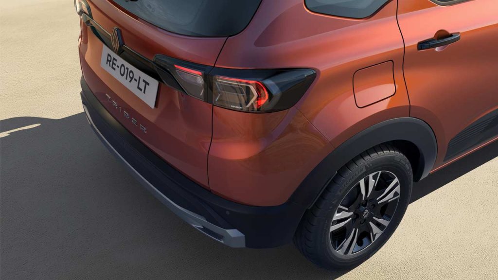 2025-Renault-Triber-facelift-taillights