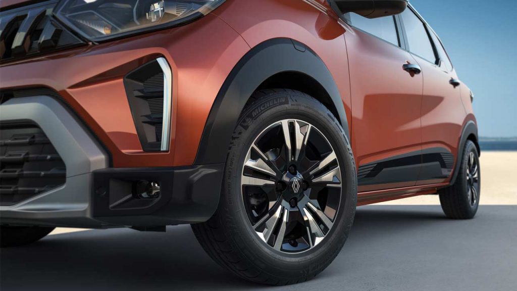 2025-Renault-Triber-facelift-wheels